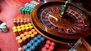 Tampilan permainan slot dan live casino di fav77